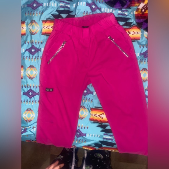 Koi Basics Scrub set - Picture 3 of 4